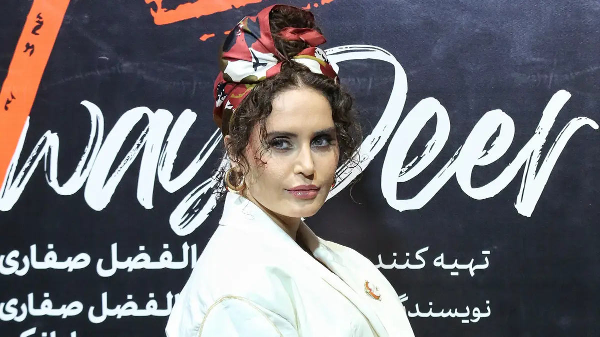 عکس صمیمانه الناز شاکردوست در سالن سینما