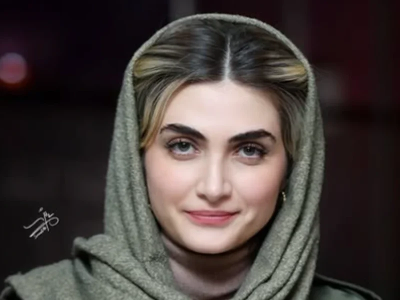 استایل شیک الناز ملک فوتوکال فیلم پیشمرگ در جشنواره فجر