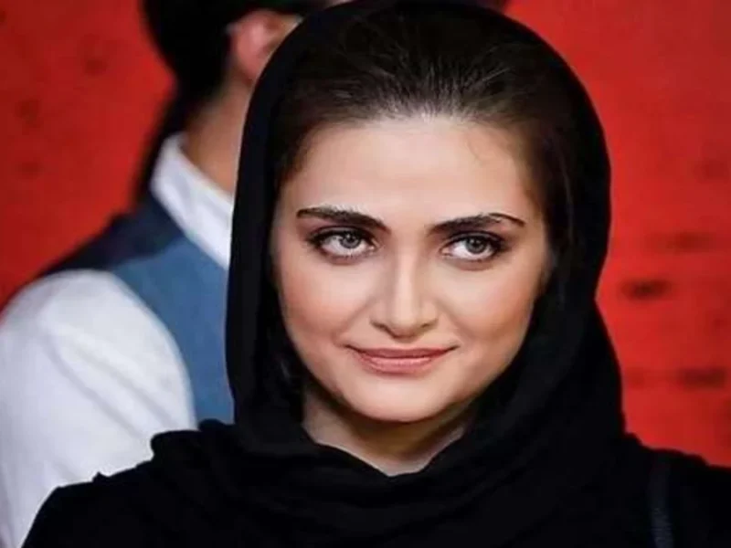 عکس خصوصی و جنجالی «الناز ملک و ساناز سعیدی» در مراسم رسمی