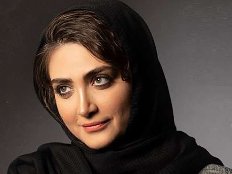 پست جذاب و خاص الناز ملک با شعری قابل تامل از مولانا