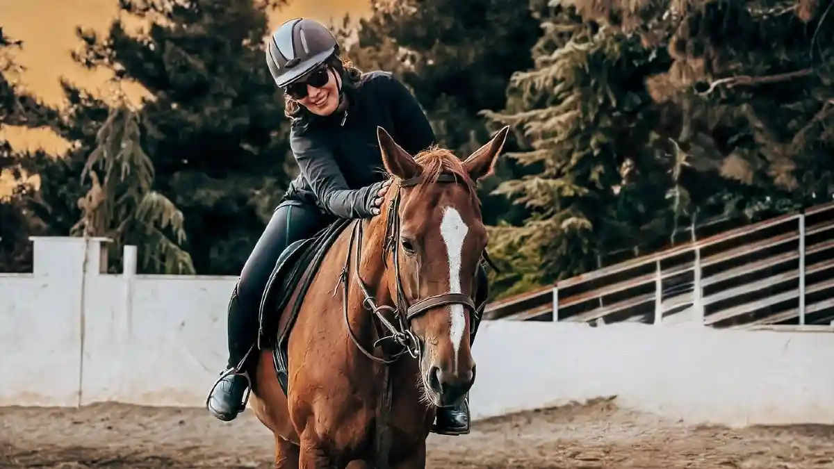 تصاویر الهام پاوه‌نژاد با استایل متفاوت اسب‌سواری دلتنگ شاینی شدم