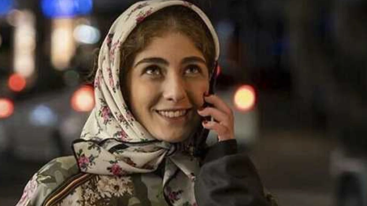 الیکا ناصری با ظاهر جدید خود