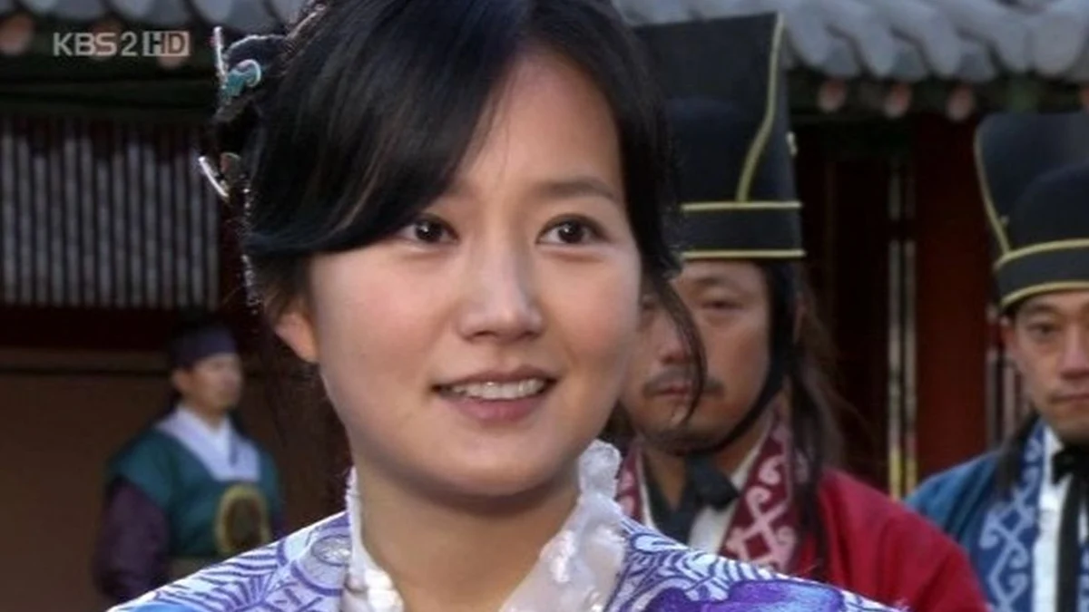 خبر روز | عکس سریو، خواهر موهیول امپراتور بادها در 44 سالگی در کنار دختر و پسرش عکس سریو، خواهر موهیول امپراتور بادها در 44 سالگی در کنار دختر و پسرش