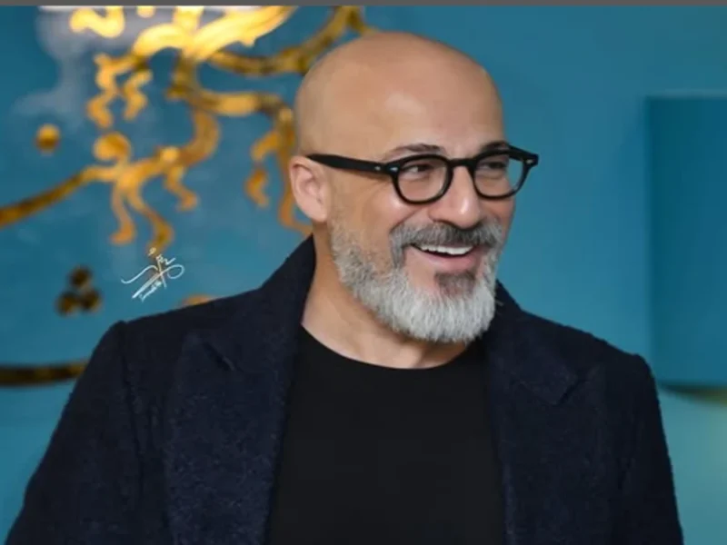 استایل جنجالی "امیر آقایی" اکران فیلم شمال از جنوب غربی در جشنواره فیلم فجر