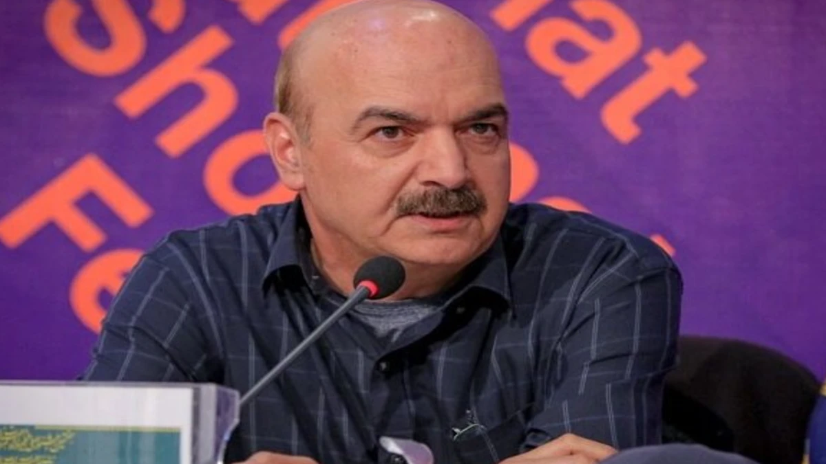 عکسی دیدنی از ایرج طهماسب در مدرسه موش ها