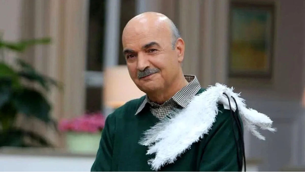 عکس از قاب خندان آقای مجری و دوستان