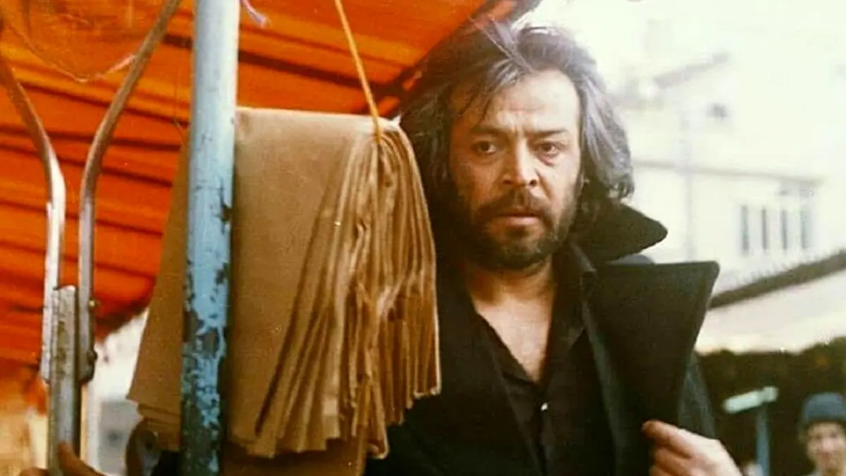 عکس خاطره انگیز «مرتضی عقیلی و ایرج قادری» در حال قدم زدن در خیابانهای تهران
