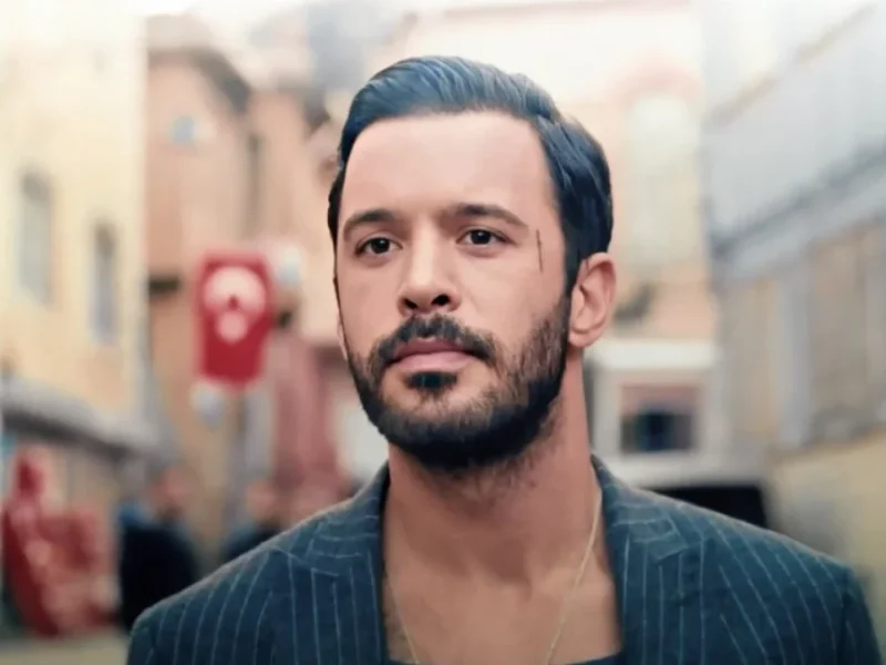 عکس جذاب بازیگر خوش‌چهره سریال عشق اجاره‌ای