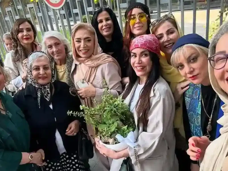 خبر روز | عکسهایی از دورهمی صمیمی بازیگران زن سینما و تلویزیون عکسهایی از دورهمی صمیمی بازیگران زن سینما و تلویزیون