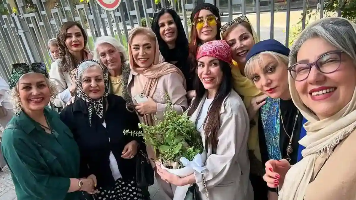 عکسهایی از دورهمی صمیمی بازیگران زن سینما و تلویزیون