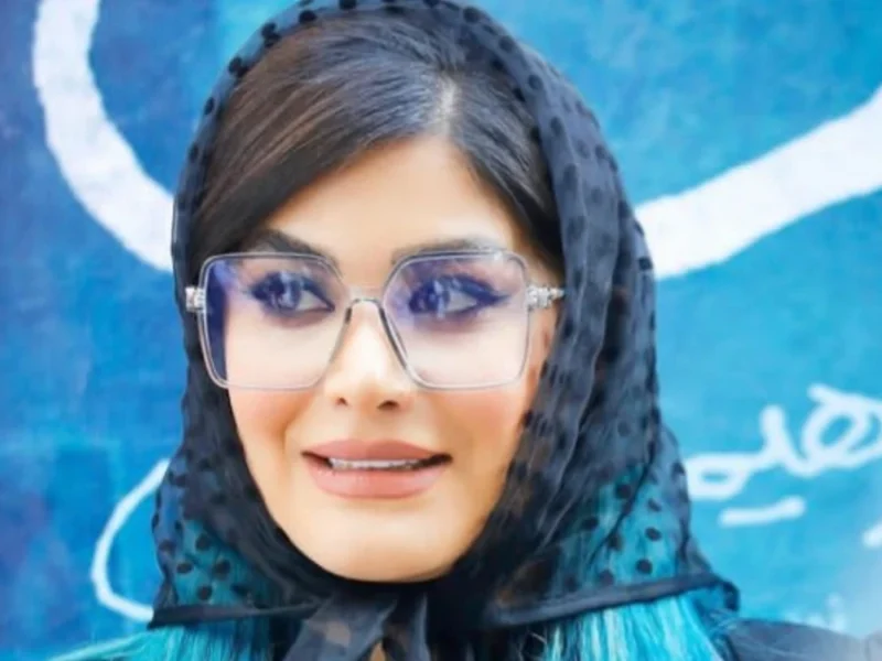 تصویر روز | رونمایی از استایل جدید و تکان دهنده بهار قاسمی رونمایی از استایل جدید و تکان دهنده بهار قاسمی