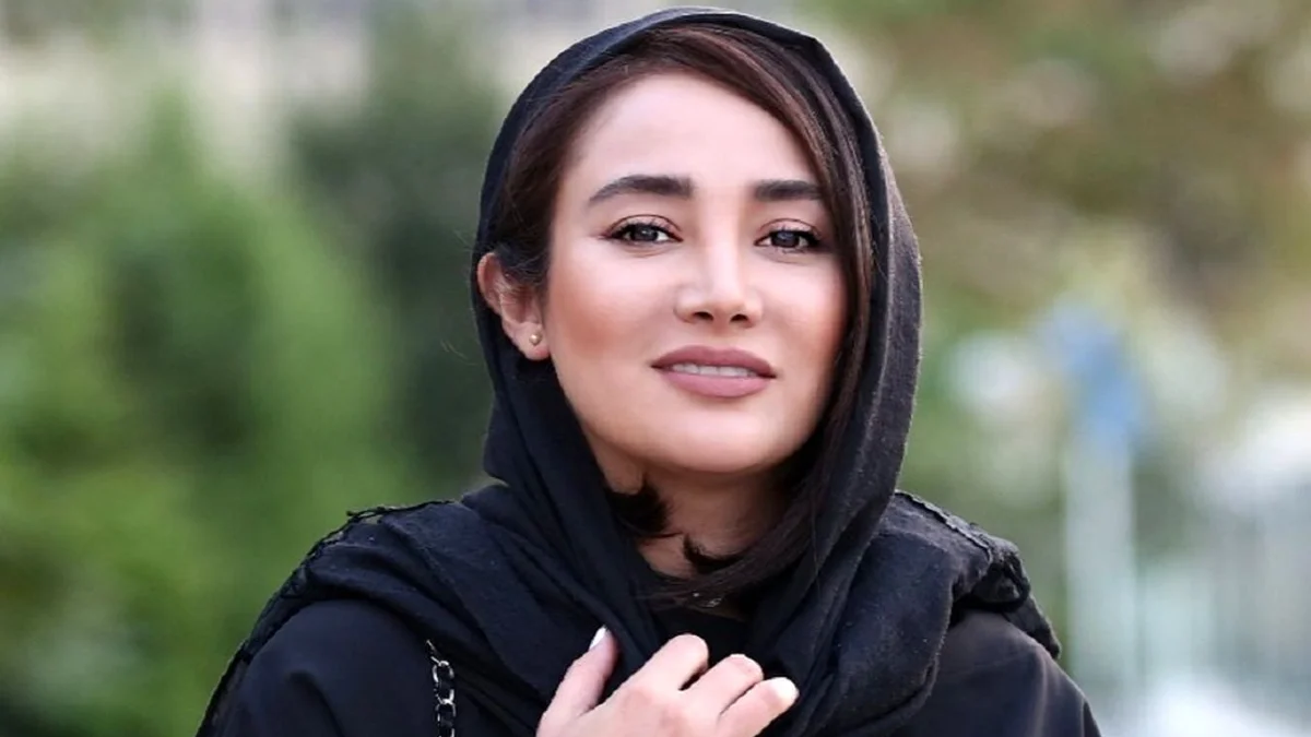 تصویر روز | عکس «بهاره افشاری» در کودکی و در آغوش مادرش دهه 60 عکس «بهاره افشاری» در کودکی و در آغوش مادرش دهه 60