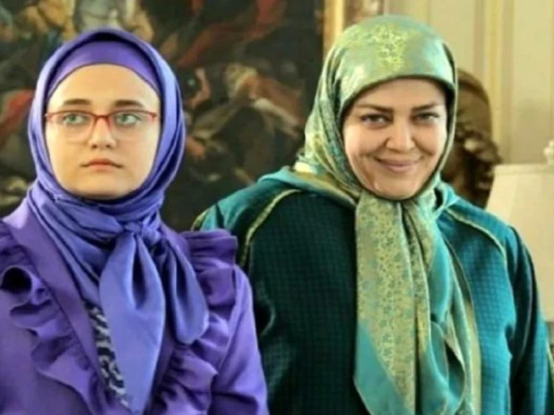تصویر روز | تغییر چهره «مادرخوانده مژگان» سریال بچه مهندس در 51 سالگی