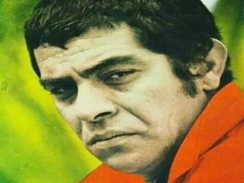 بهروز وثوقی و ناصرملک مطیعی در نمایی از فیلم طوقی در سال 1349