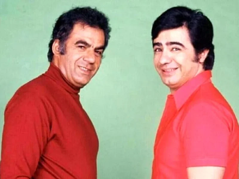 عکس دیدنی عارف و بهروز وثوقی در یک مراسم در سال 49
