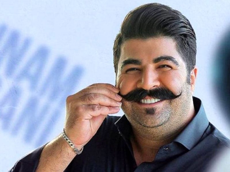 بهنام بانی با لباسی جالب و تغییر چهره غافلگیر کننده