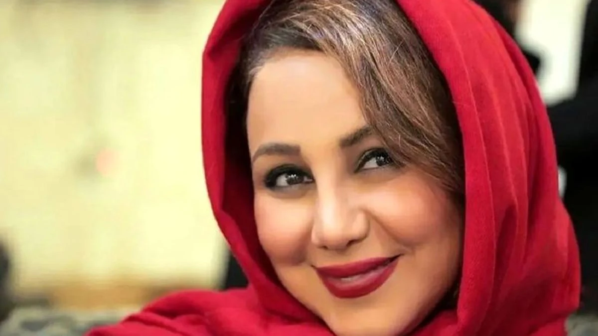 لباس مراسم عروسی بهنوش بختیاری ۱۵ سال پیش با ۱۴ عدد سکه