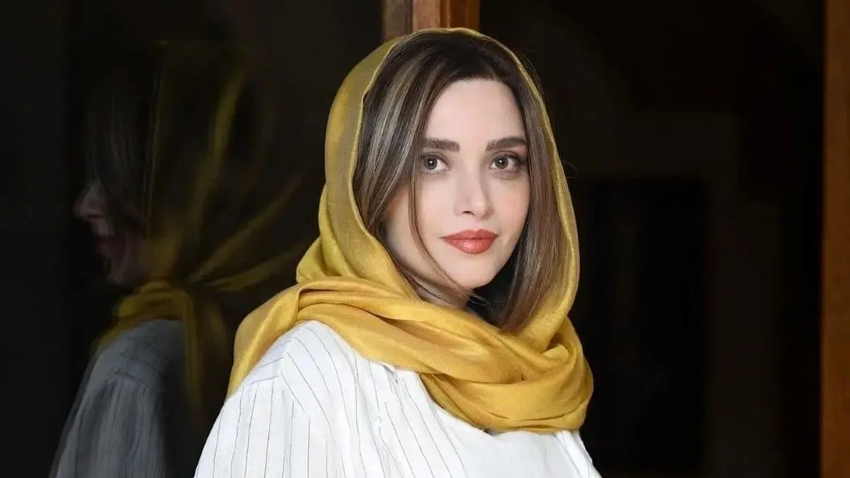 ژست عجیب و عاشقانه بازیگر سووشون بهنوش طباطبایی با گربهاش