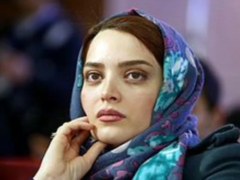 تصویر روز | استایل خیره کننده "بهنوش طباطبایی" با ستی جذاب همه را انگشت به دهان کرد 1 استایل خیره کننده "بهنوش طباطبایی" با ستی جذاب همه را انگشت به دهان کرد