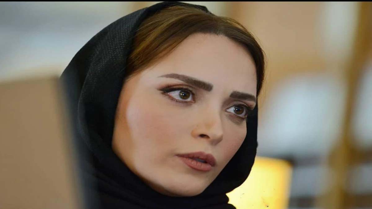 عکس زمستان ۱۴۰۴: جشن کریسمسی خانه بهنوش طباطبایی با دکوراسیون زیبا عکس زمستان ۱۴۰۴: جشن کریسمسی خانه بهنوش طباطبایی با دکوراسیون زیبا