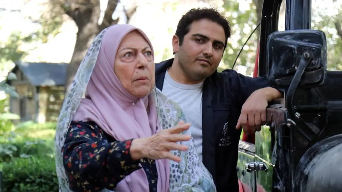 خبر روز | عکس «مسعود» سریال بچه مهندس 3 در کنار شمشیر سریال پایتخت 7 عکس «مسعود» سریال بچه مهندس 3 در کنار شمشیر سریال پایتخت