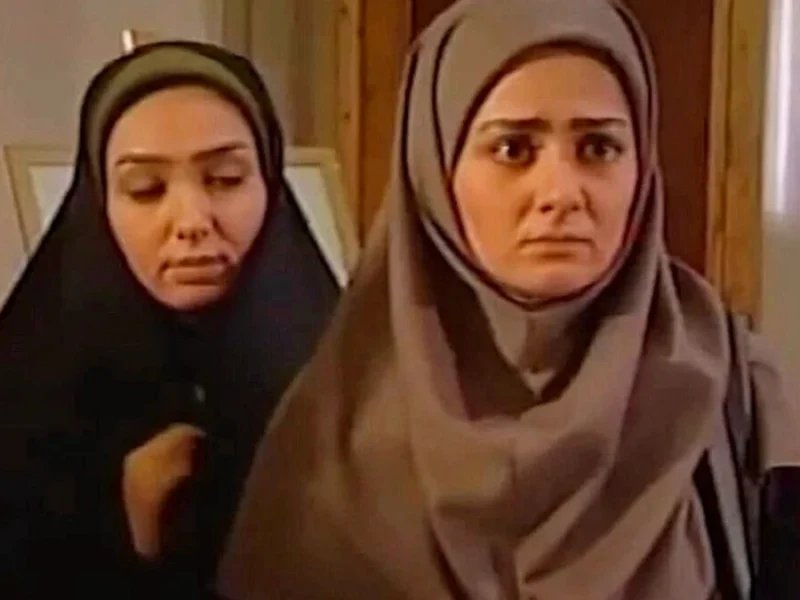ژست جذاب بیتا سحرخیز بازیگر سریال ترانه مادری در 42 سالگی