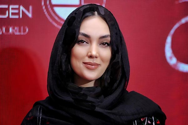 سلفی جنجالی سیما سرمد با سروش صحت در پشت صحنه فیلم