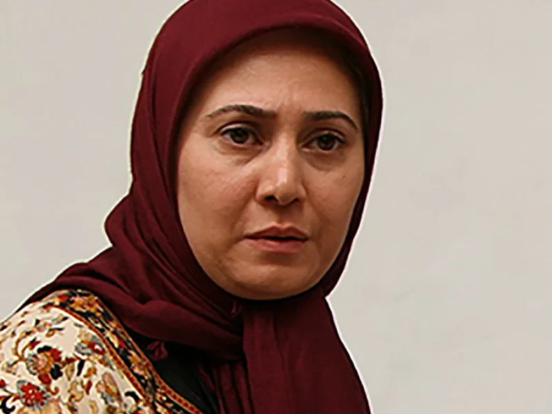 تصویر روز | تبسم هاشمی بازیگر «لیسانسهها» سوار بر موتور در خیابان تبسم هاشمی بازیگر «لیسانسهها» سوار بر موتور در خیابان