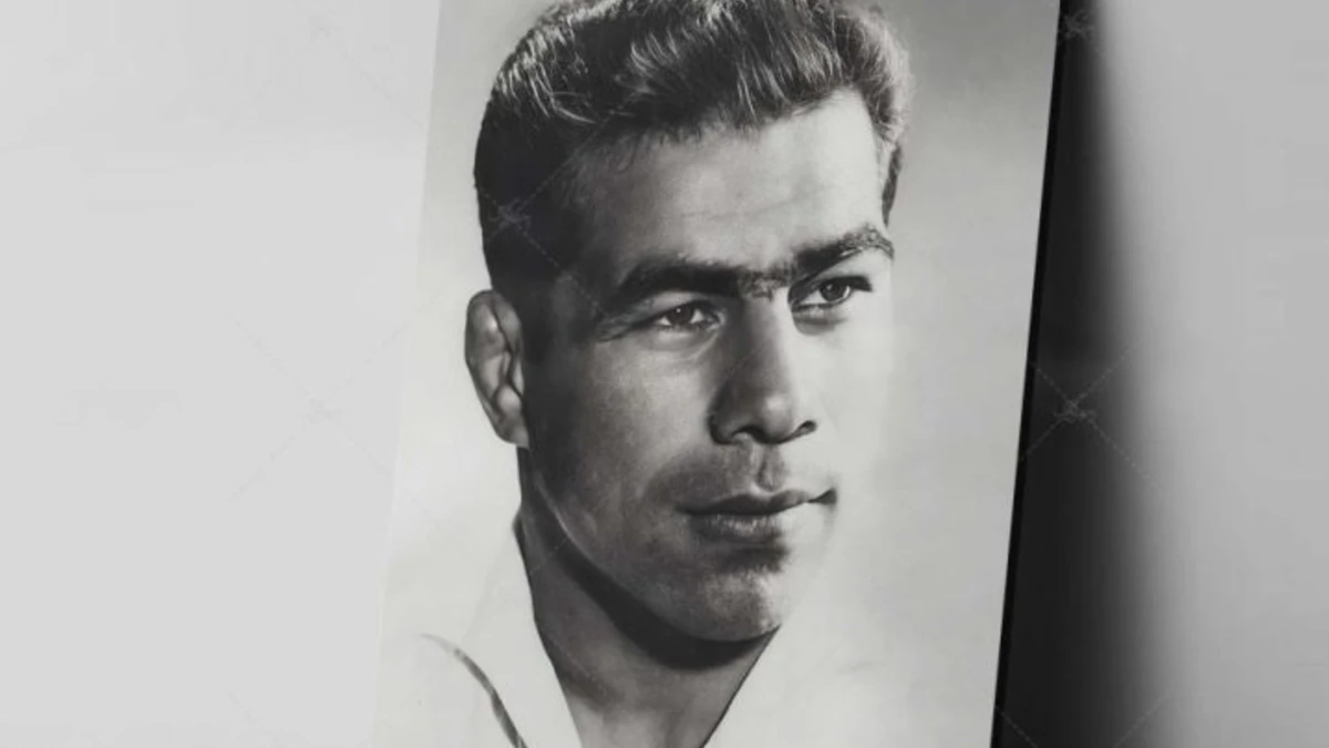 «تختی» روی سکوی قهرمانی کشتی آسیا 1958 در توکیو