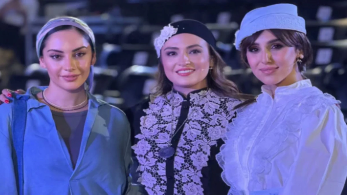 تصویر روز | ترلان پروانه، گلاره عباسی و نگار نیکدل در بک استیج نمایش موزیکال بتهوون ترلان پروانه، گلاره عباسی و نگار نیکدل در بک استیج نمایش موزیکال بتهوون