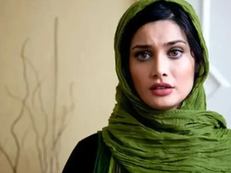 تصویر روز | استایل تینا آخوندتبار کنار دریا جلبتوجه کرد استایل تینا آخوندتبار کنار دریا جلبتوجه کرد