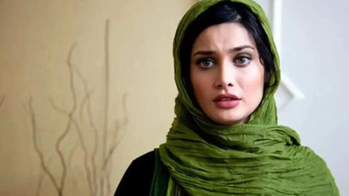 تصویر روز | استایل تینا آخوندتبار کنار دریا جلبتوجه کرد استایل تینا آخوندتبار کنار دریا جلبتوجه کرد