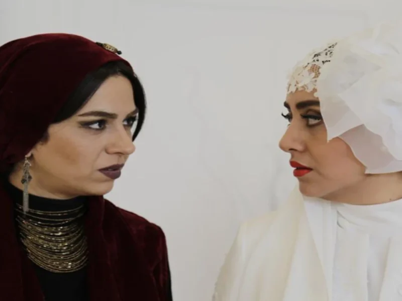 تغییر چهره جالب “تینا پاکروان” در نقش «امینه» در سریال سال های مشروطه
