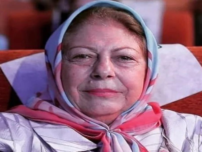 تصویر روز | ثریا قاسمی با روسری گل گلی در خانه اش + عکس جدید ثریا قاسمی با روسری گل گلی در خانه اش + عکس جدید
