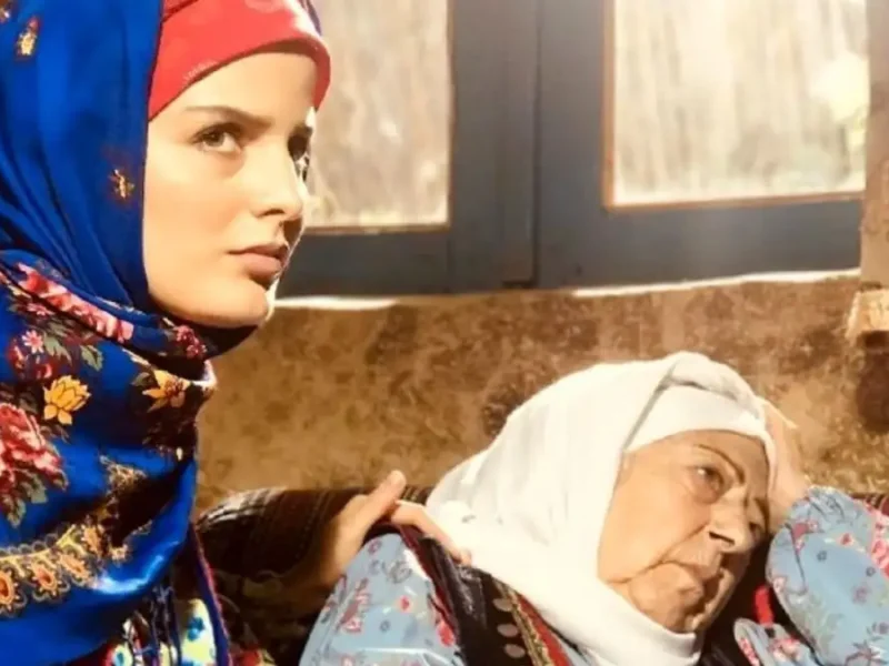 عکس پشت صحنه «مهدی صبایی و ثریا قاسمی» سریال سوجان