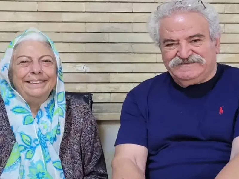 عکس جنجالی و دیدنی از «ثریا قاسمی» در آغوش مادرش در دهه 40
