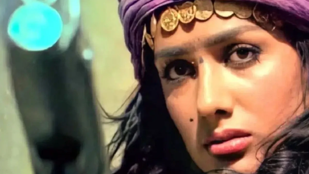 تصویر روز | «آرام و جلال پیشواییان» در پشت صحنه سریال غارتگران؛ سال 1356 «آرام و جلال پیشواییان» در پشت صحنه سریال غارتگران؛ سال 1356