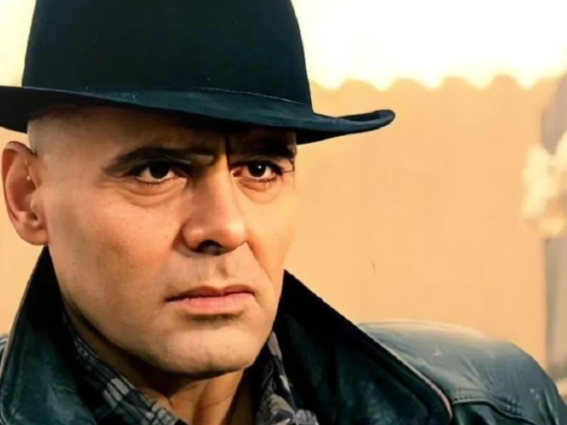 عکس «جمشید هاشم پور» در یک مراسم رسمی اوایل دهه 80