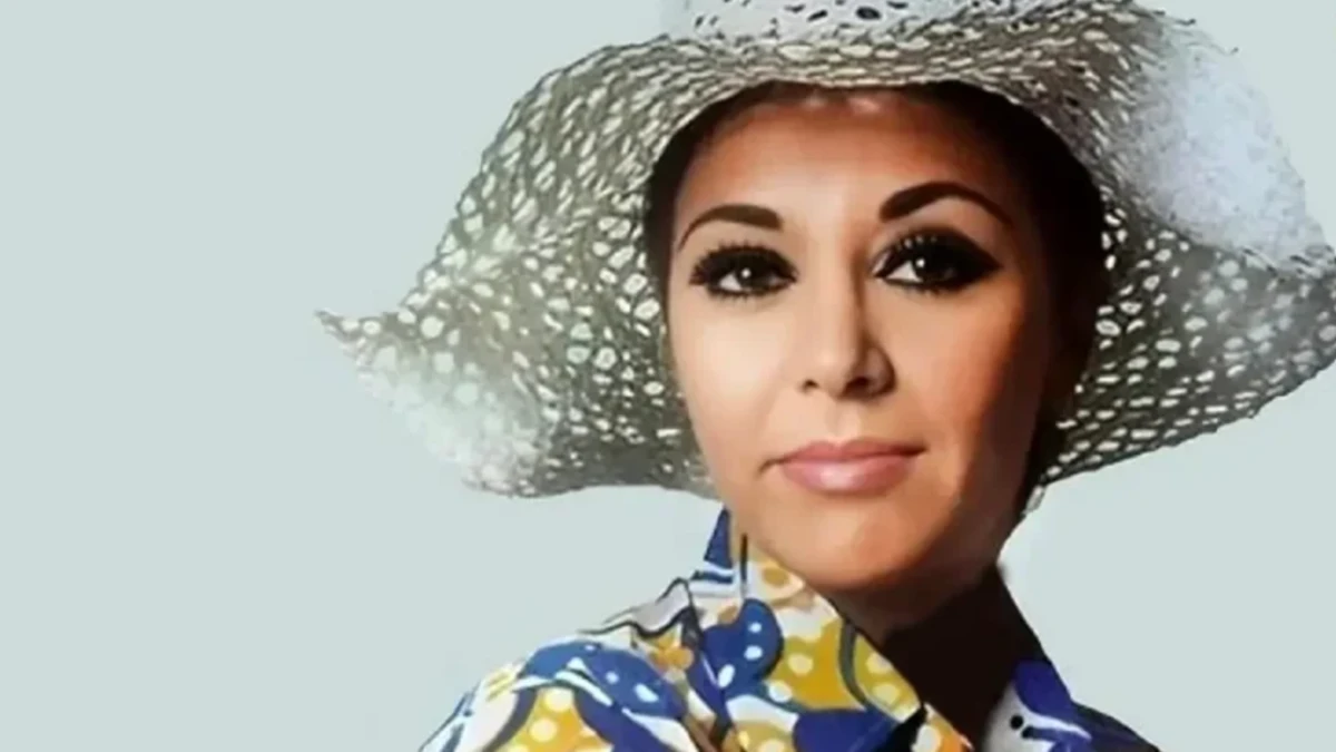 تصویری کمتر دیده شده از آغاسی و جمیله در اوجِ جوانی تصویری کمتر دیده شده از آغاسی و جمیله در اوجِ جوانی