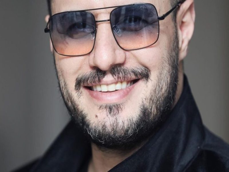 جواد عزتی