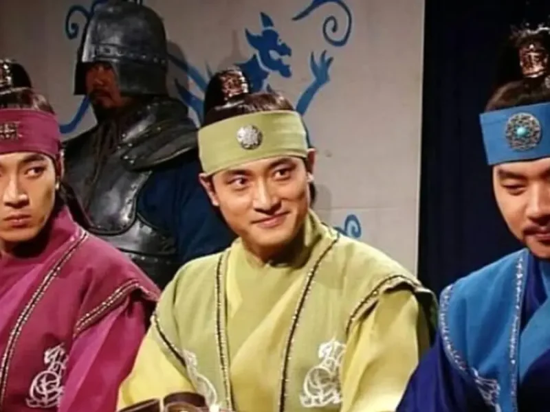 عکس یونگ‌پو در سریال جومونگ کنار پاریس هیلتون، مدل مشهور آمریکایی