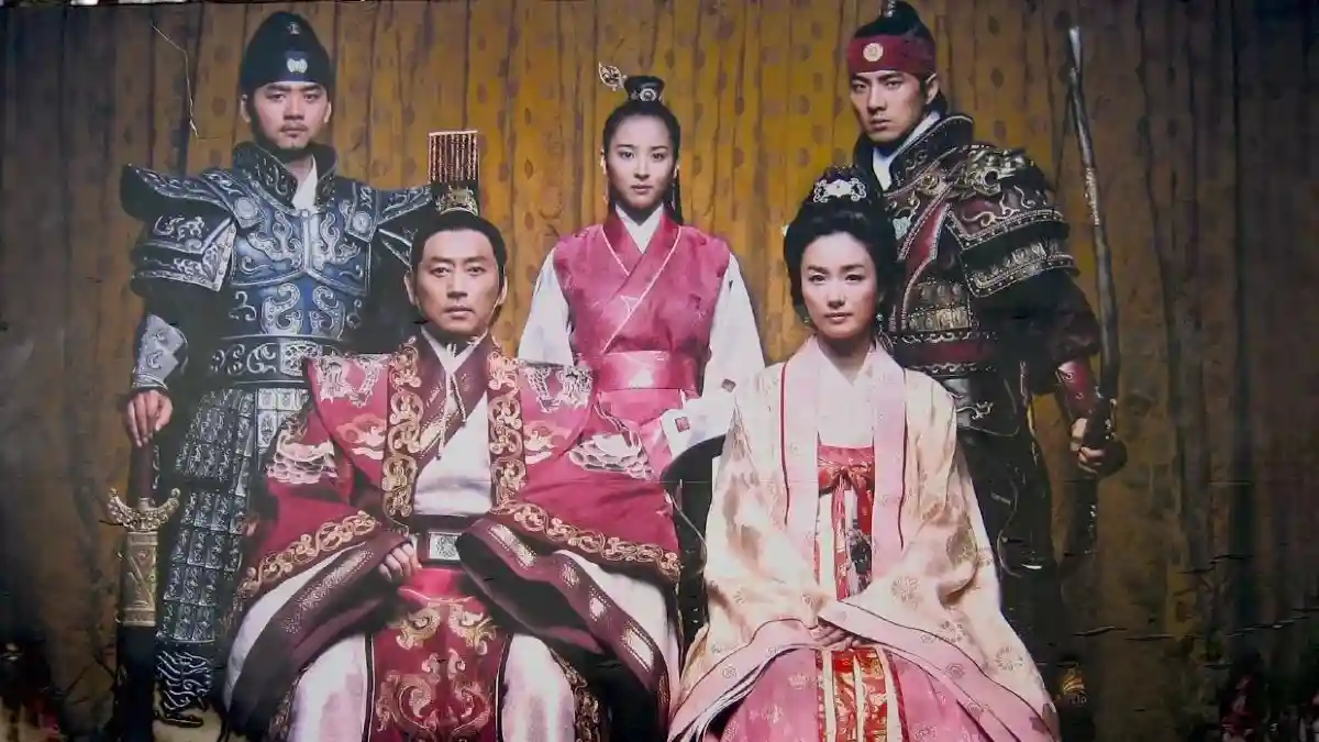 بانو سوریانگ سریال جومونگ در 31 سالگی کنار همسرش در سفر به ماکائو