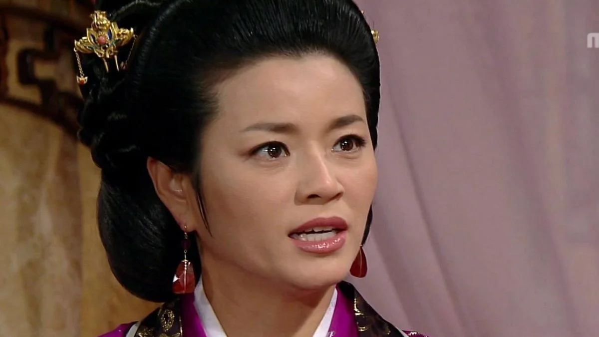 خبر روز | تغییر چهره مادر تسو در سریال جومونگ در 20 سالگی کنار همسرش تغییر چهره مادر تسو در سریال جومونگ در 20 سالگی کنار همسرش