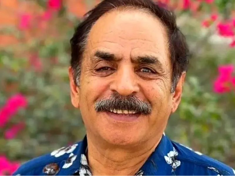 عکس بازیگر جوکر در حال خواندن کتاب همسر رئیس جمهور آمریکا!