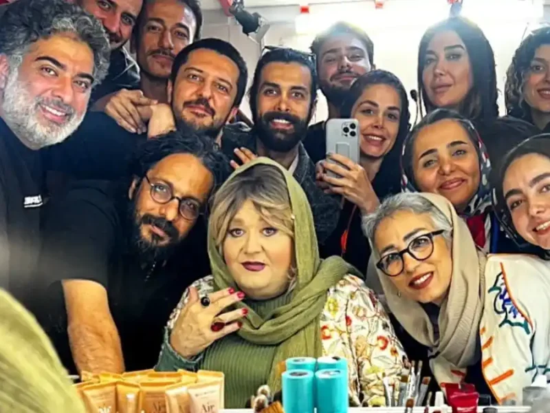 تصاویر یادگاری بازیگران از «فصل خانوادگی» جوکر۲ در اتاق گریم