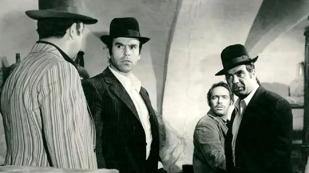 خبر روز | عکس حسن شاهین در نقش کریم آب منگل فیلم قیصر در 89 سالگی عکس حسن شاهین در نقش کریم آب منگل فیلم قیصر در 89 سالگی