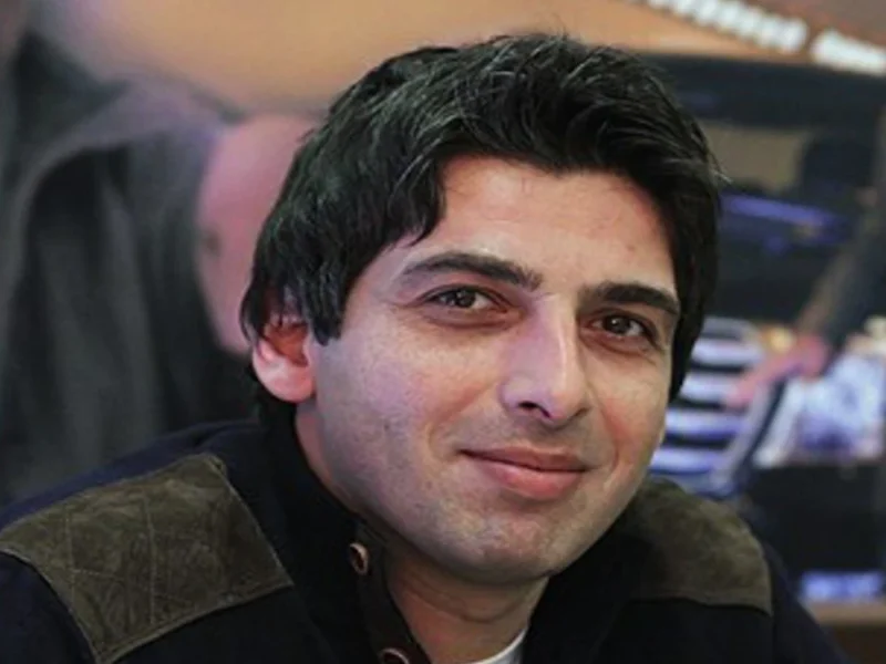 عکس دیدنی و زیبا از استایل و خنده گرم حمید گودرزی