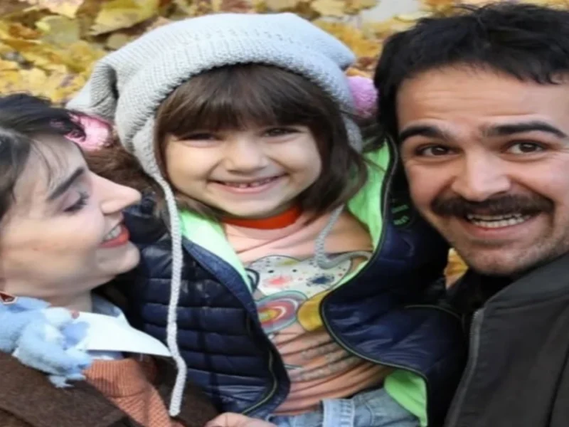 خانوده قشنگی از هم دور شدن؛ آلما، امیر، آبان