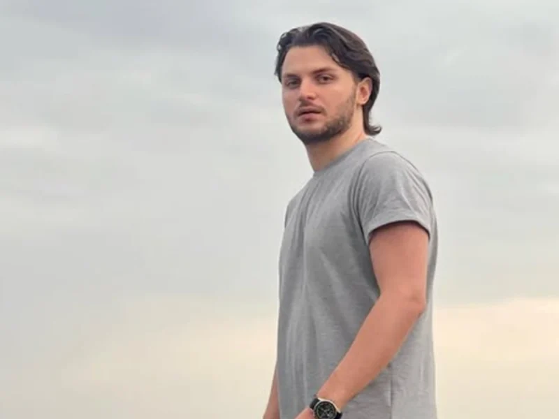 عکس جنجالی «دارا حیایی» در 17 سالگی در کنار امین حیایی