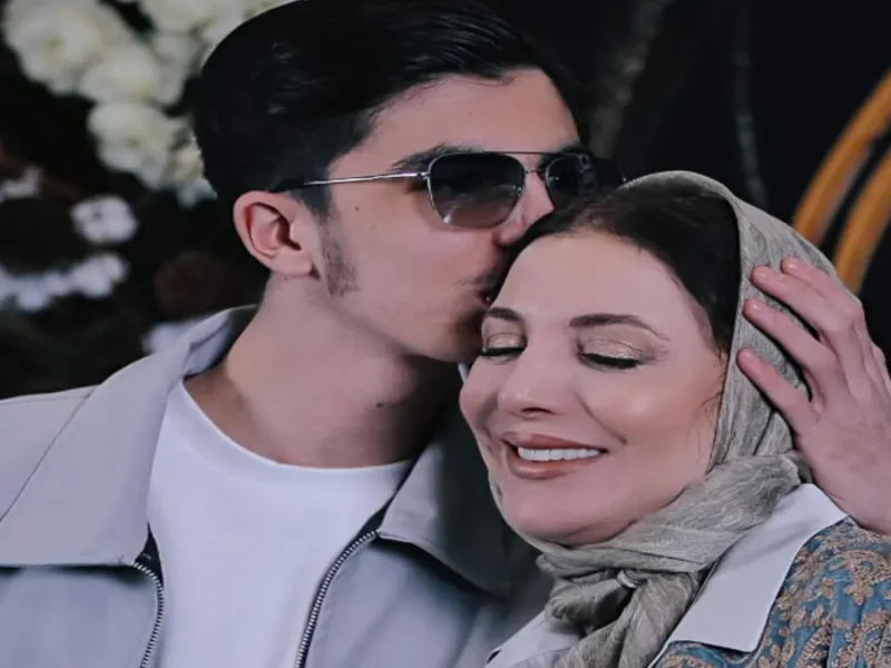 قاب عاشقانه رؤیا میرعلمی در کنار پسر بازیگرش